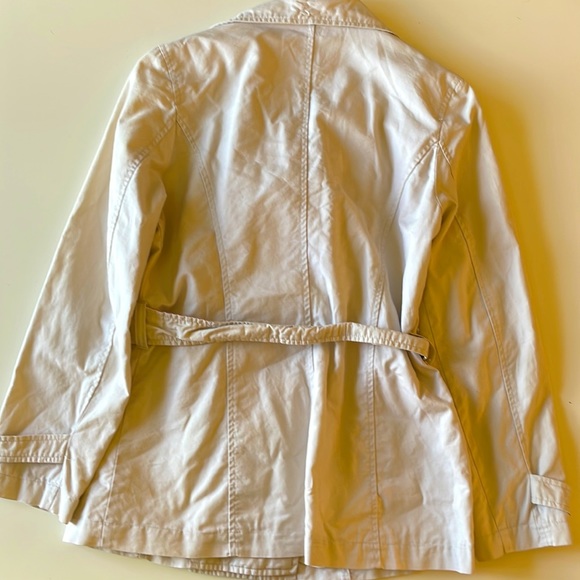 White Short Trench Coat - Picture 3 of 3